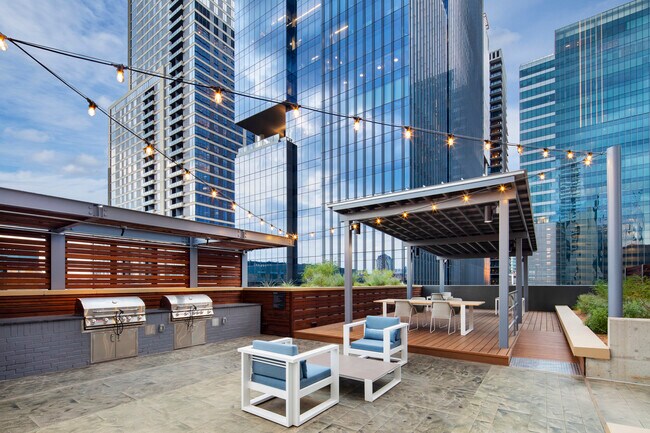 Building Photo - AMLI on 2ND