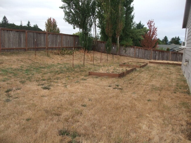 Building Photo - North Albany /  3 bed 2 Bath - Family Room...