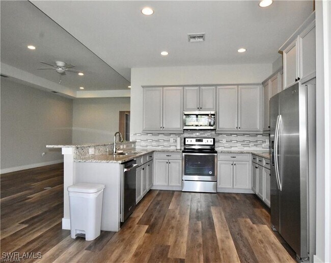 Building Photo - 3628 Sapphire Cv Cir