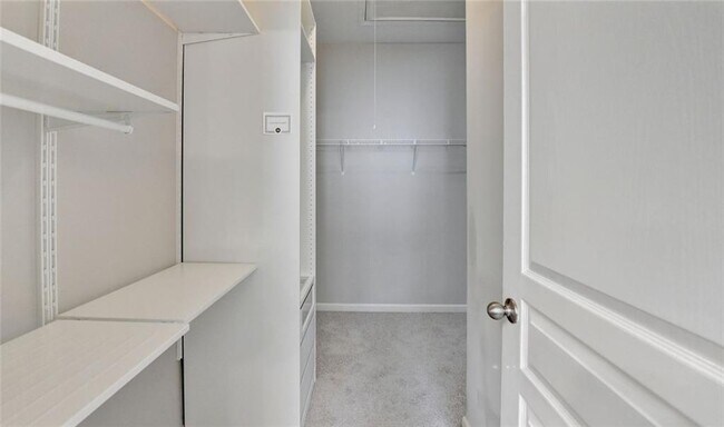 Building Photo - 2540 Maple Ridge Ln