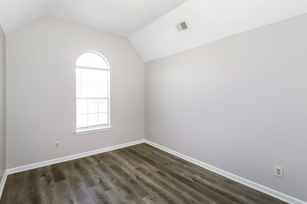 Building Photo - 6963 Naples Dr