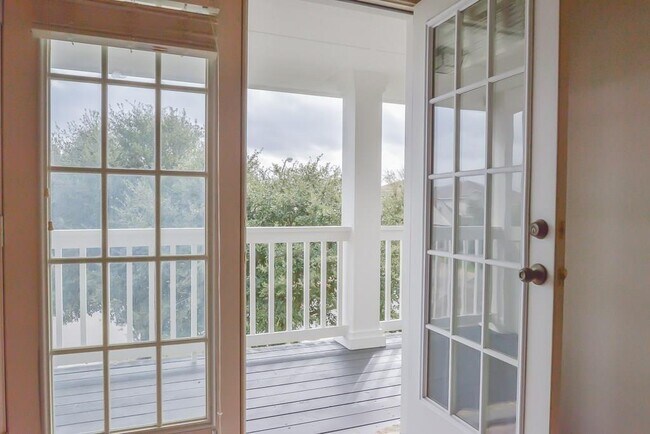 Building Photo - 520 Fort Thomas Pl