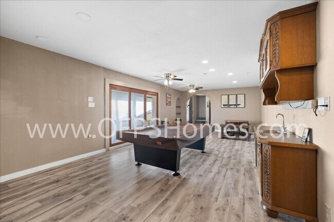 Building Photo - 13885 FL-20