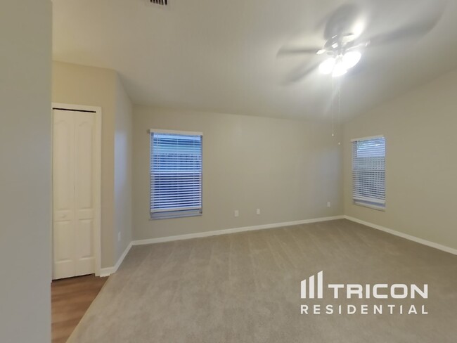 Building Photo - 11724 S Stone Ln