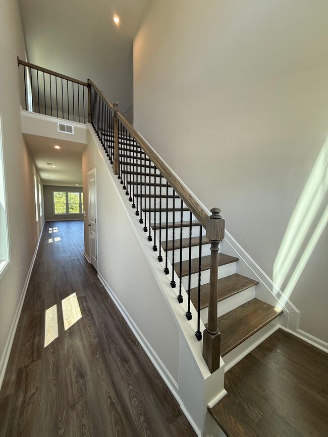 Building Photo - 749 Count Fleet Ct