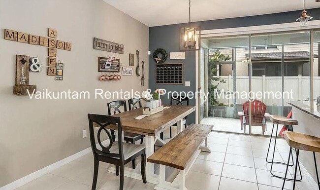 Building Photo - 7038 Buroak Ct