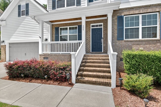 Building Photo - “5-Bedroom Home with Bonus Room & Resort-S...
