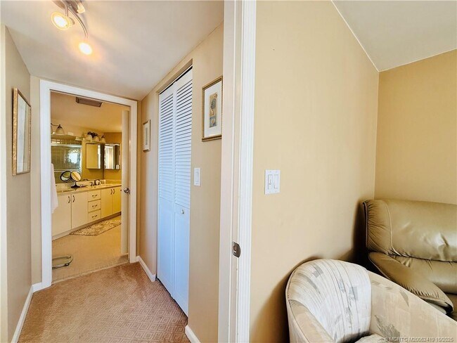 Building Photo - 9500 S Ocean Dr