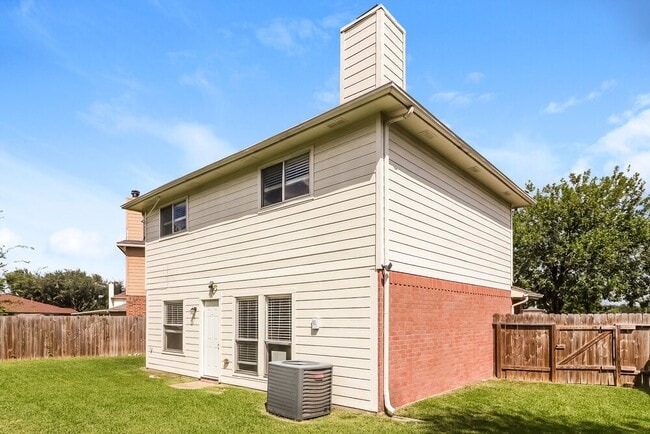 Building Photo - 15224 Tayport Ln