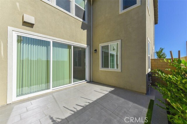 Building Photo - 132 Chorus