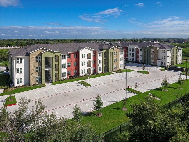 Building Photo - 10148 Culebra Rd