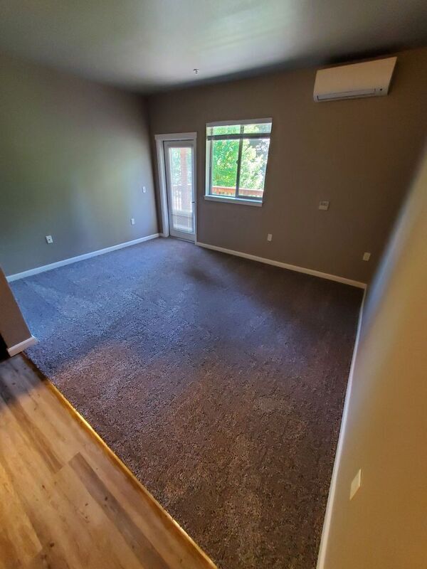 Building Photo - 4255 Hawthorne Ave NE