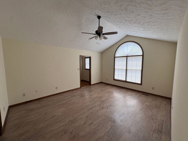 Building Photo - 5837 Maidstone Ln
