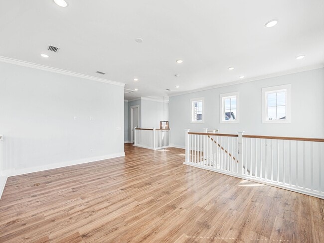 Building Photo - 157 River Rise Wy