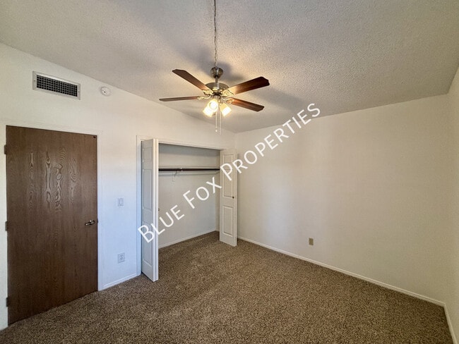 Building Photo - 7551 E La Cienega Dr
