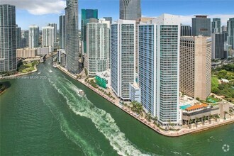 Building Photo - 325 Biscayne Blvd