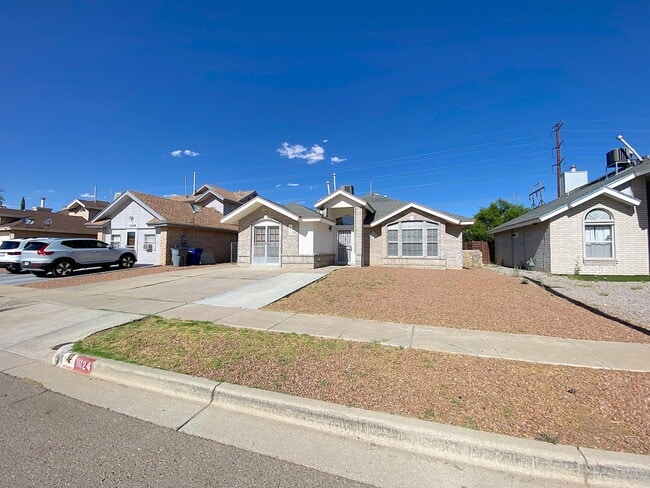 Primary Photo - Northeast El Paso 4 bed with Refrig A/C