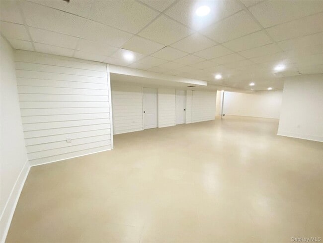 Building Photo - 207 Nassau Blvd