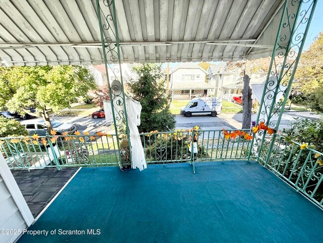 Building Photo - 1012 N Webster Ave