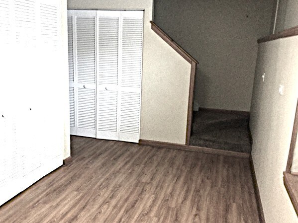 Building Photo - 775 Highview Ct