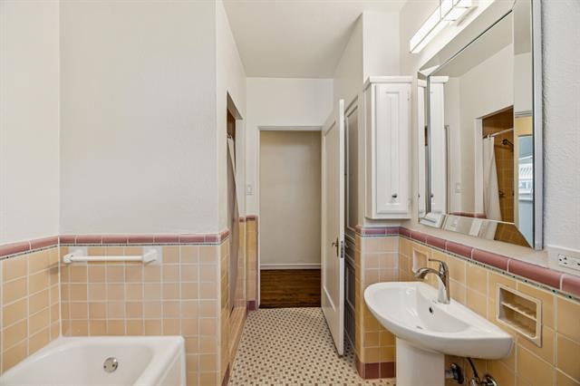 Building Photo - 4147 Emerson Ave