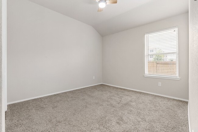 Building Photo - 24630 Charlton Green Ln