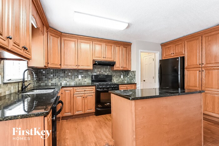 Building Photo - 315 Spindletree Trce