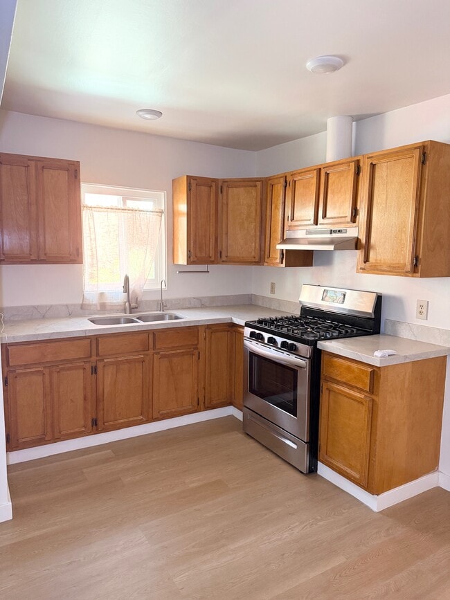 Building Photo - 2110 Glendale Blvd