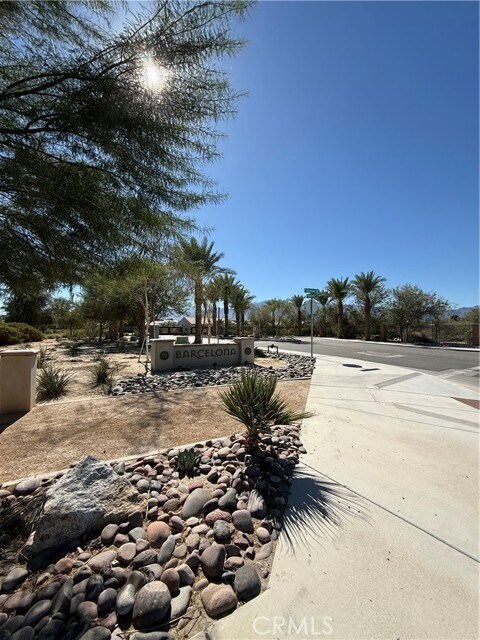 Building Photo - 50105 Rocamora St