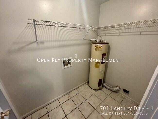 Building Photo - 701 Langley Dr