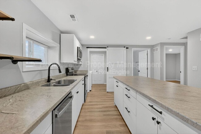 Building Photo - 1566 Sugar Grove Rd