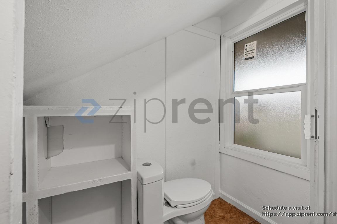 Building Photo - 1323 Monterey Ave