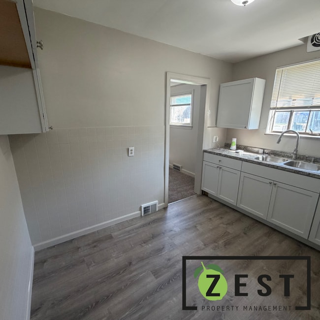 Building Photo - Beautiful 3 Bed 1 Bath Home **Open House Thurs June 11th from 3pm to 3:30pm**