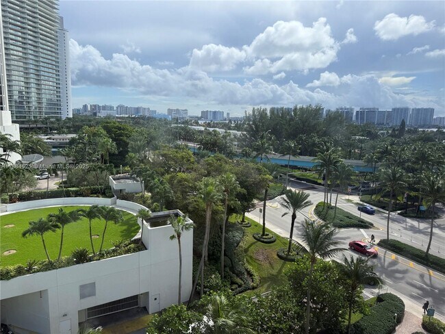 Building Photo - 19201 Collins Ave