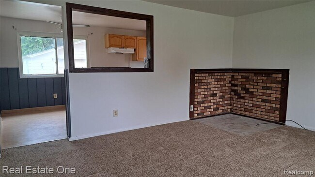 Building Photo - 30525 Cherry Ave