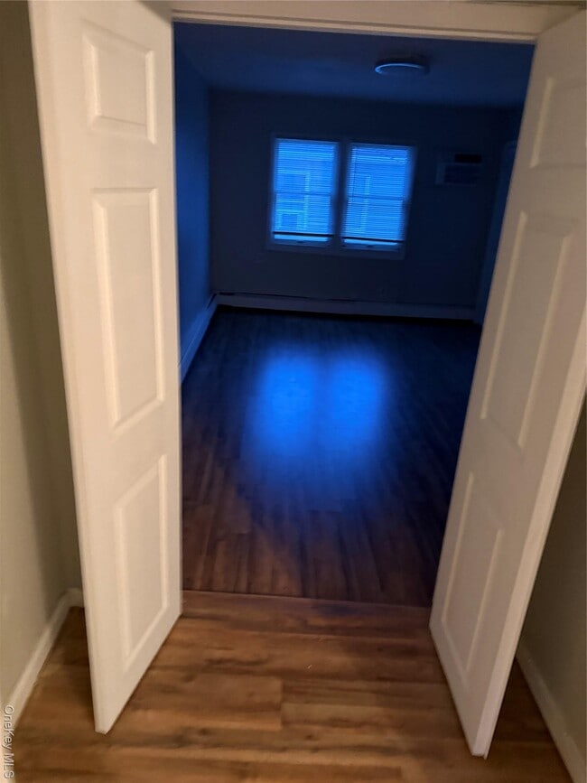 Building Photo - 18 Leach St