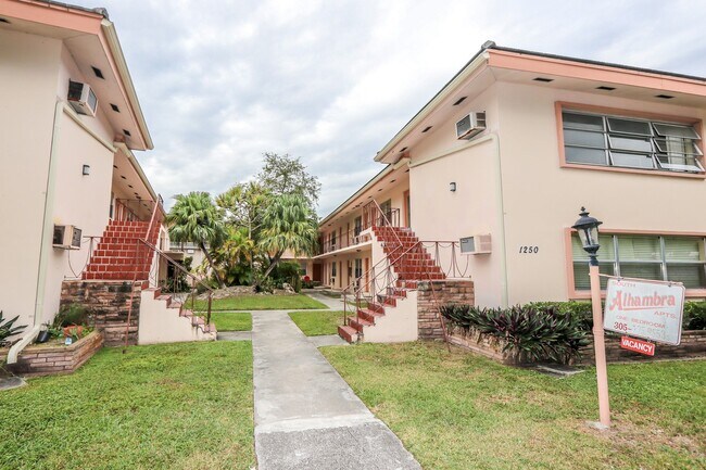 Building Photo - 1250 S Alhambra Cir