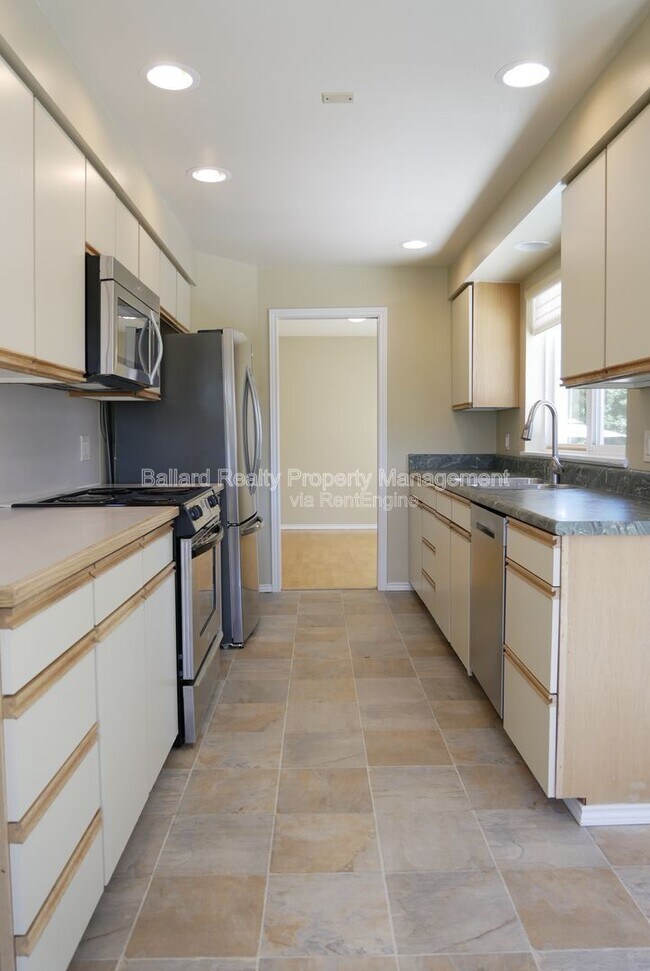 Building Photo - 1737 NW 64th St