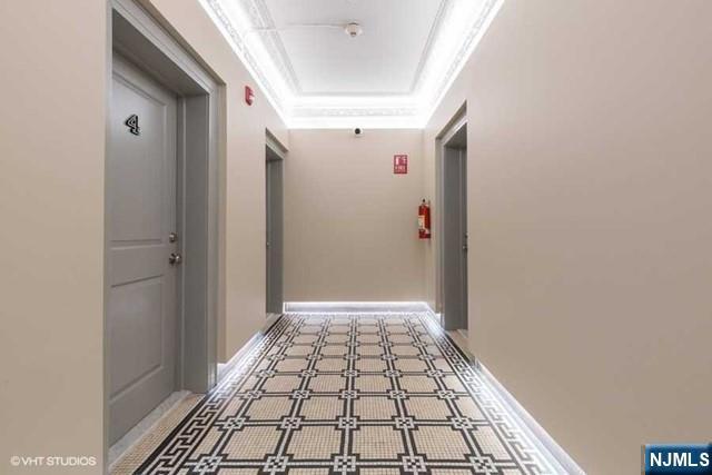 Building Photo - 855 Broad St