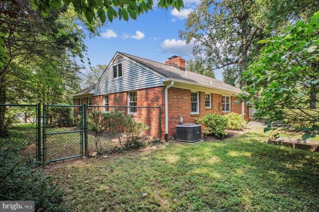Building Photo - 6200 Verne St