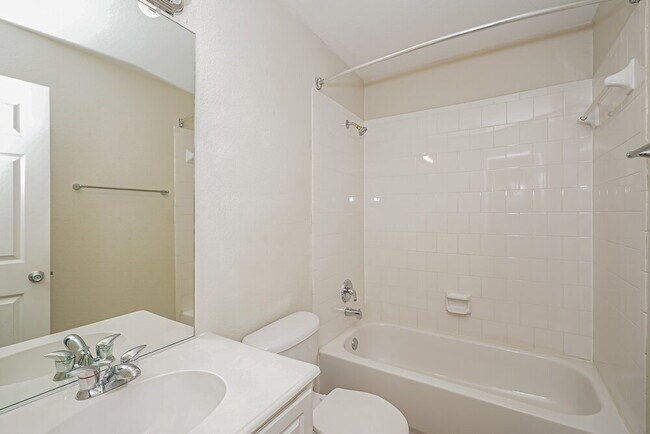 Building Photo - 2525 Tar Heel Dr