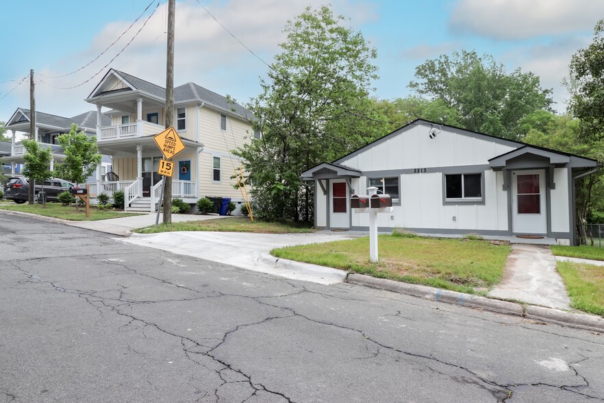 Primary Photo - 2213 Fitzgerald Ave