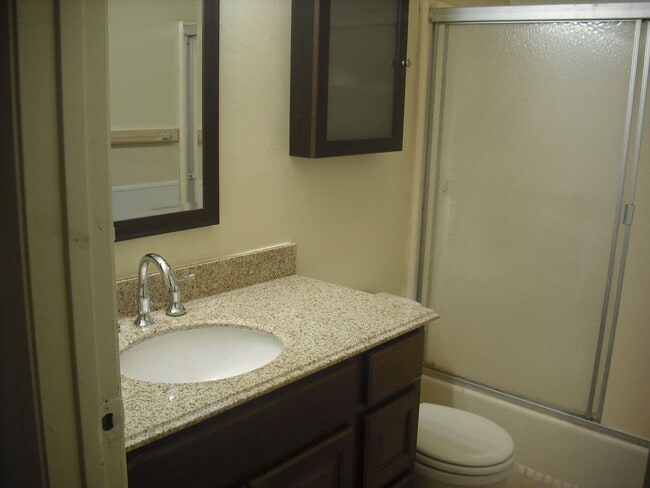 Building Photo - Spacious and private Penthouse Condominium