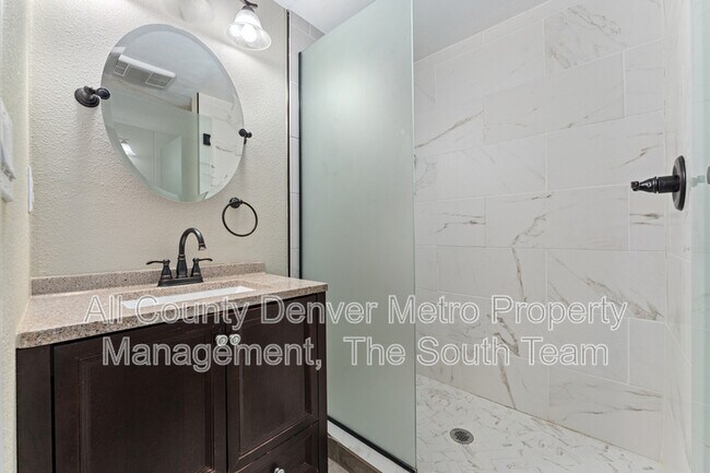 Building Photo - 7731 S Curtice Way
