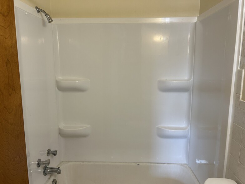 Building Photo - 2188 Pike Lake Dr