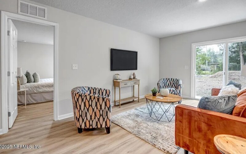 Building Photo - 5986 Patterson Ave