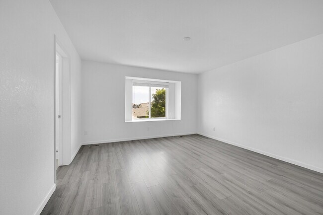 Building Photo - $3,125.00 - 4 Bedroom, 3.5 Bathroom, Singl...