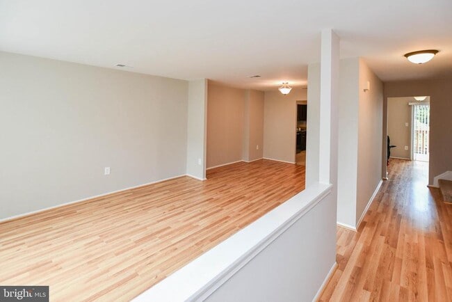 Building Photo - 15043 Cherrywood Dr