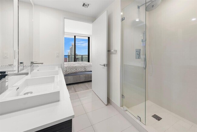 Building Photo - 45 SW 9th St