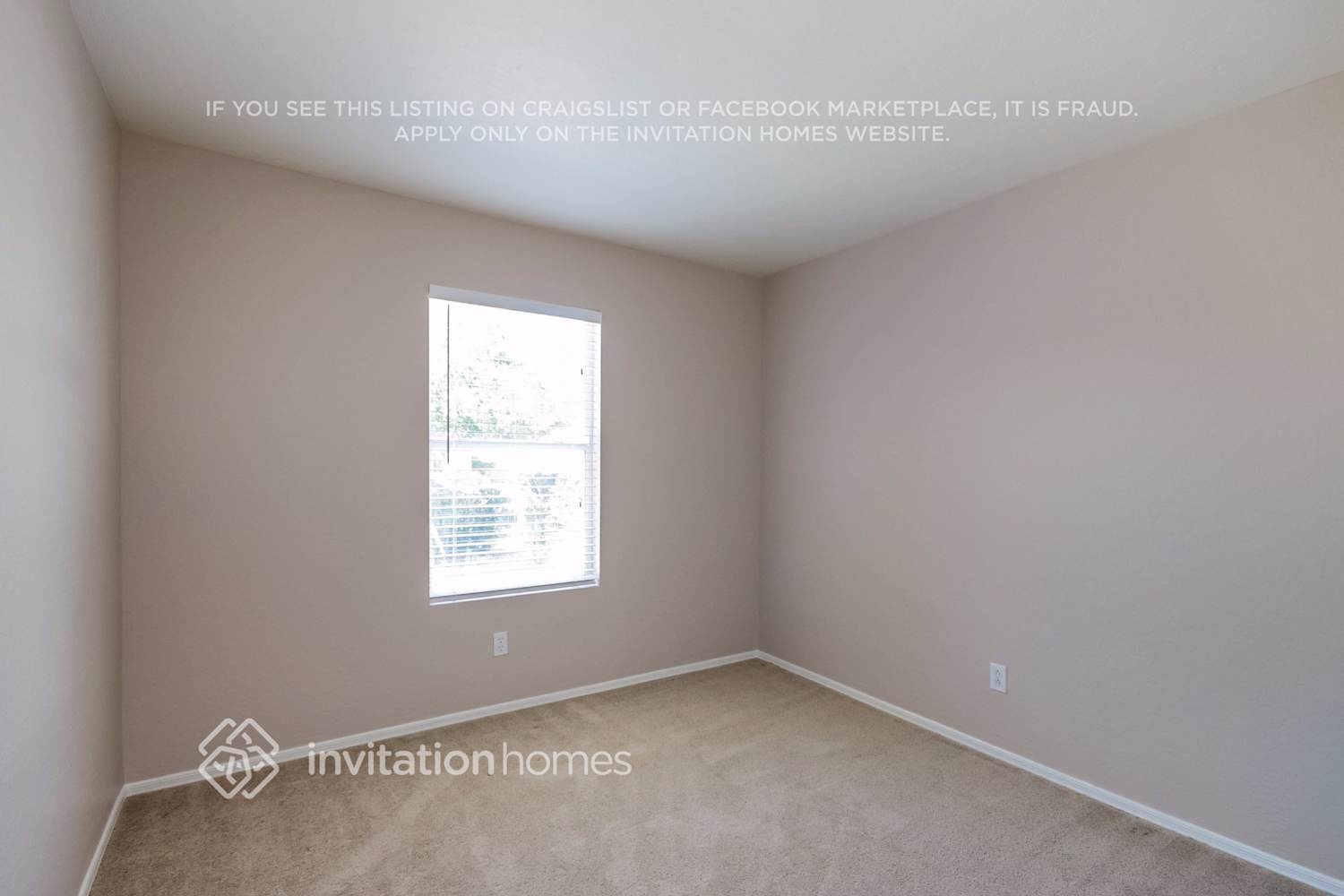 Building Photo - 14868 W Columbine Dr